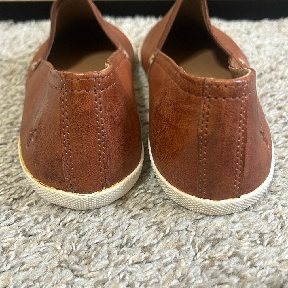 Frye Melanie Women Slip-on Shoes Cognac Antique Soft Vintage Leather Loafers 8 - Picture 4 of 12